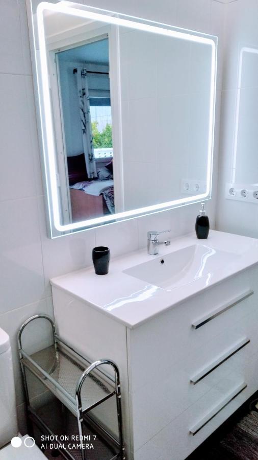 Perla Apartment Tui Bagian luar foto